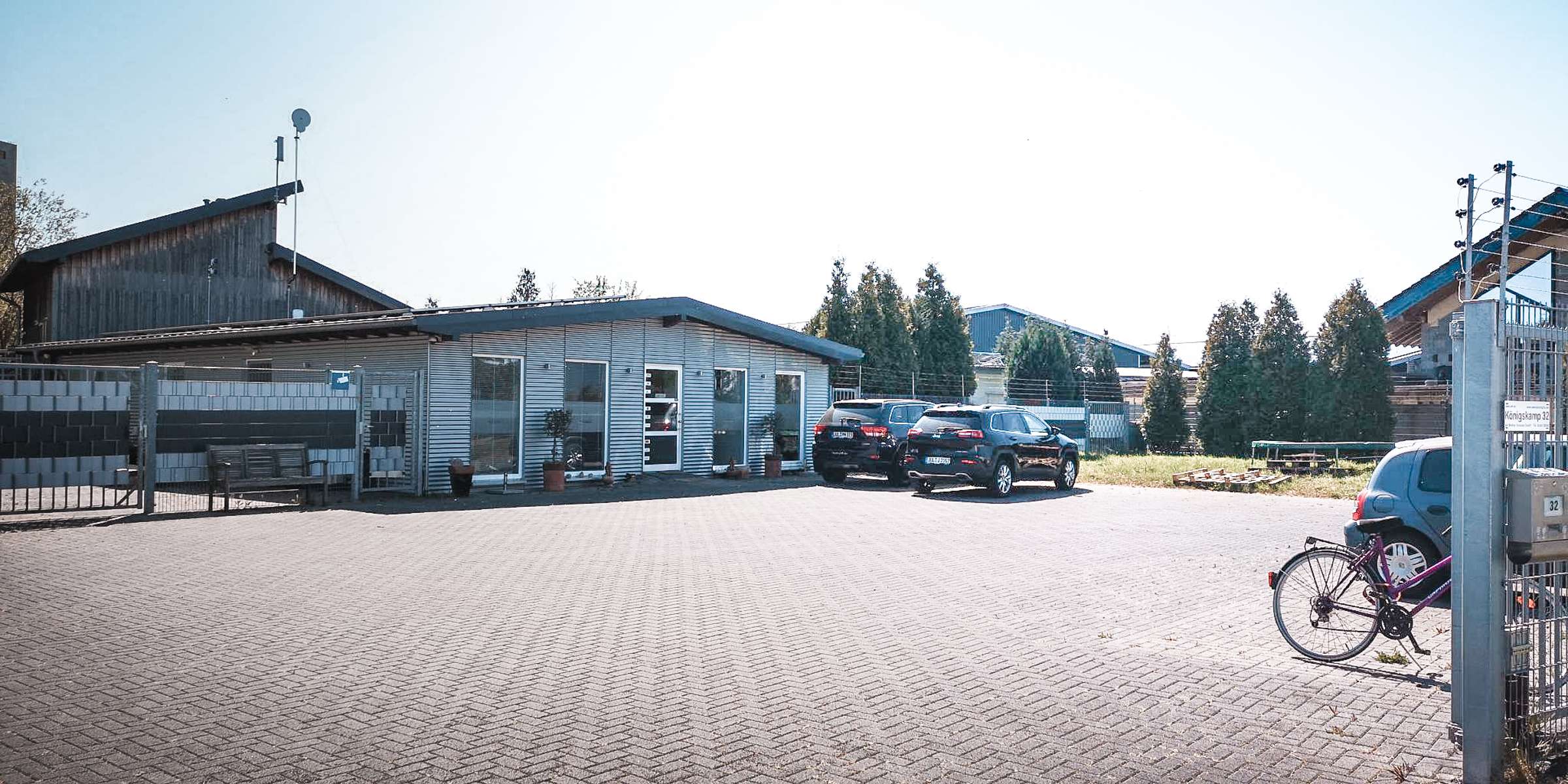 Hier entsteht die Zukunft der Green IT – Firmengebäude von phi Standort Jülich – Das phi Gebäude für Green IT und nachhaltiges Webhosting